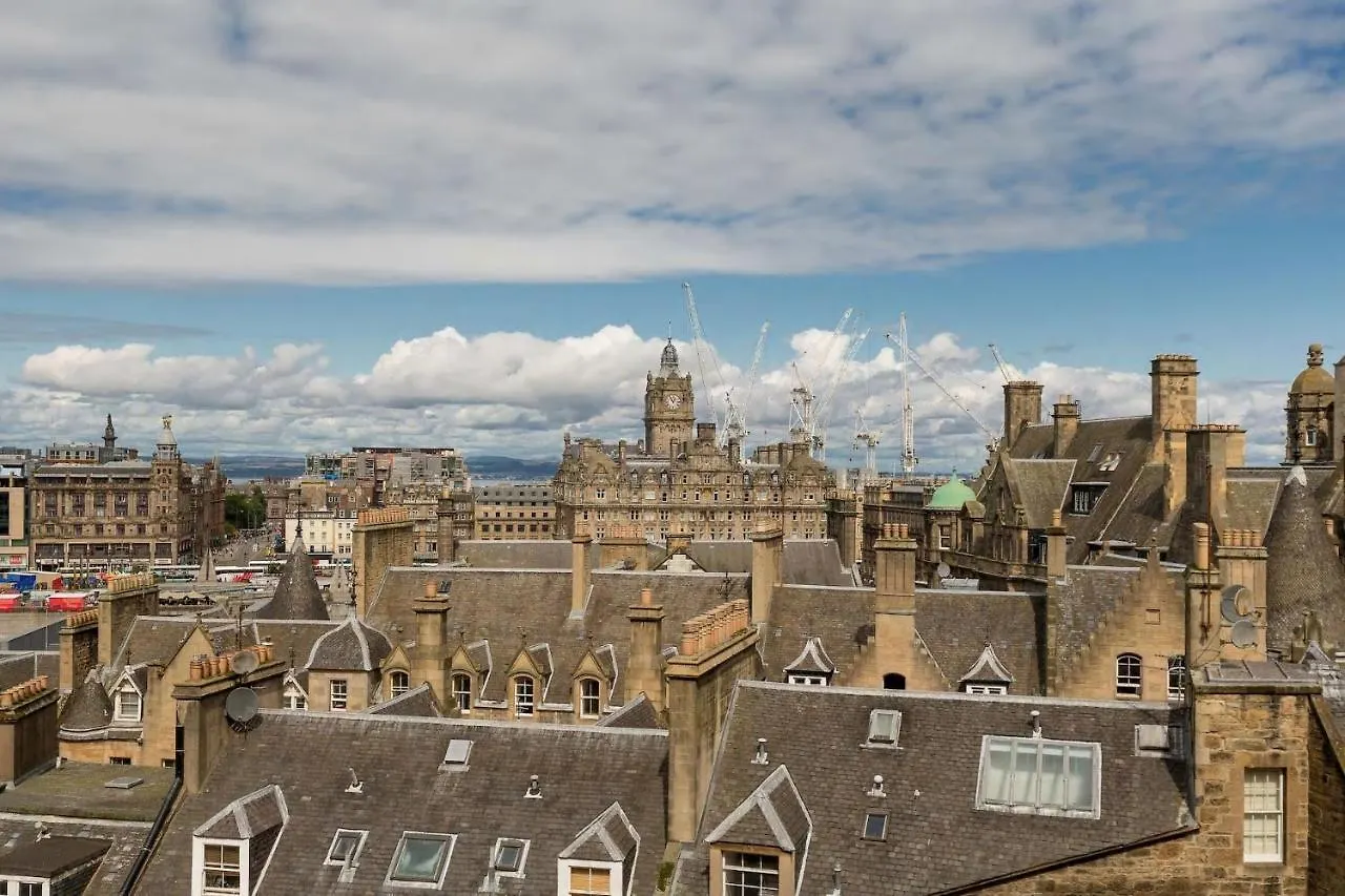 Апартаменты Stunning Panoramic Views: Heart Of The Royal Mile Эдинбург