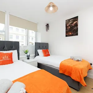  Apartment Hephaestus - The Craftsman Of Town United Kingdom